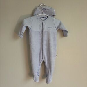 BOSS Kids Baby sleepsuit and hat set in velvet Size 3M